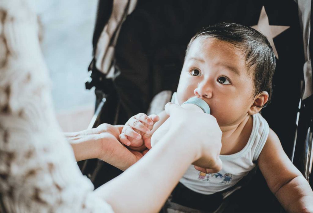 Essen für den Schlaf von Babys zwischen 6 und 12 Monate alt